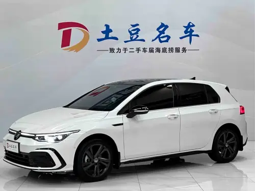 Volkswagen Golf, 2023