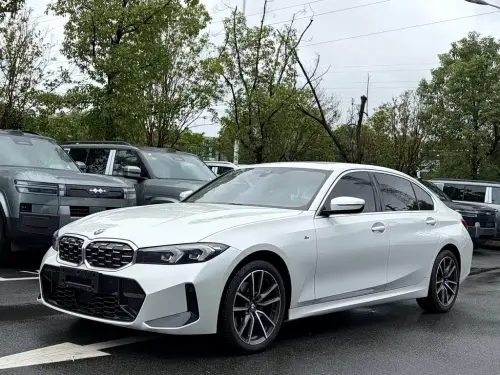 BMW 3-Series, 2025