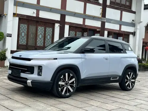 Geely ICON, 2023