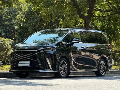 Lexus LM, 2024