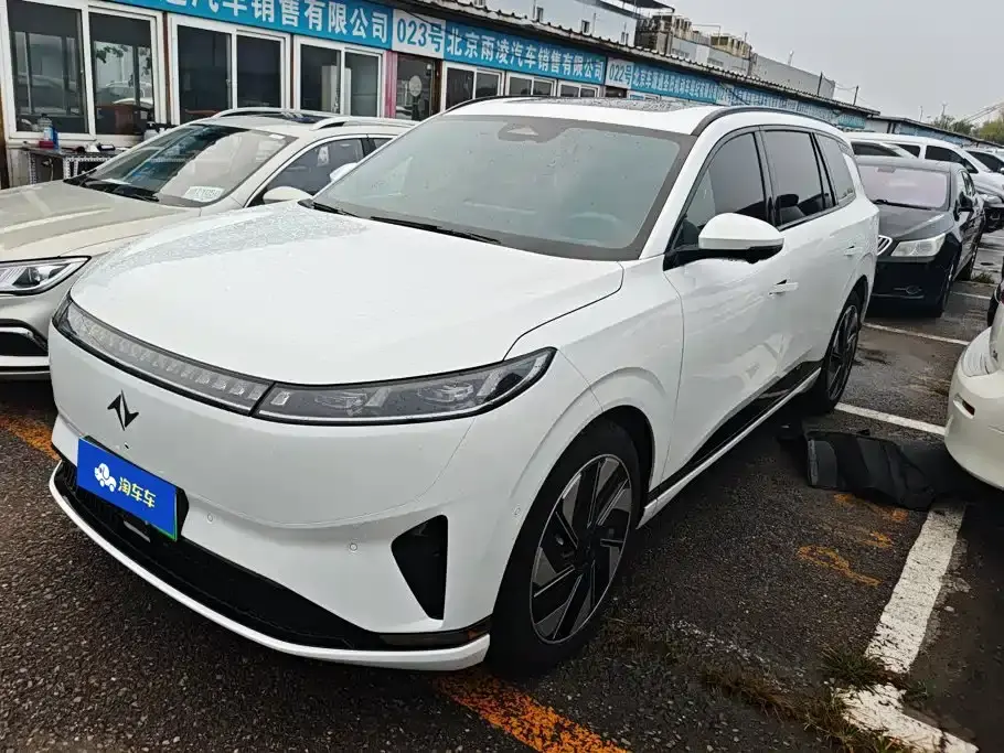 Dongfeng eπ008, 2024