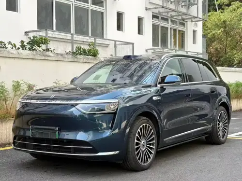 AITO M8, 2025