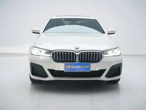 BMW 5-Series, 2022