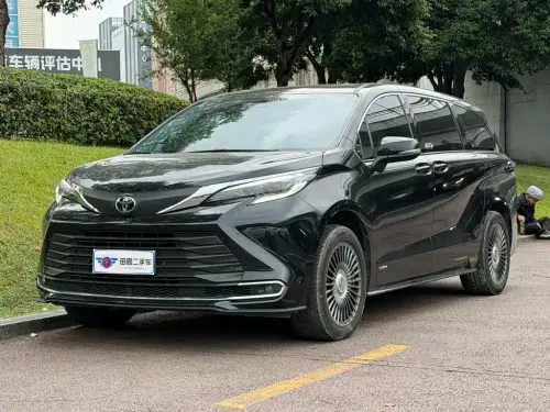 Toyota Sienna, 2024