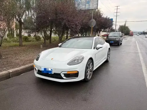 Porsche Panamera, 2023