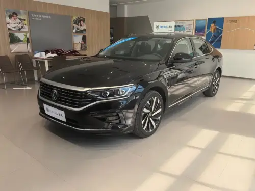 Volkswagen Passat, 2025
