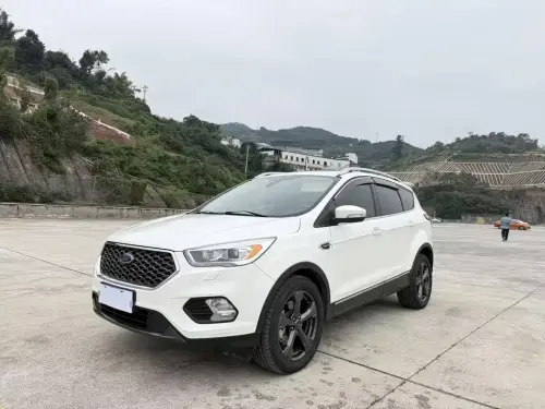 Ford Kuga, 2020