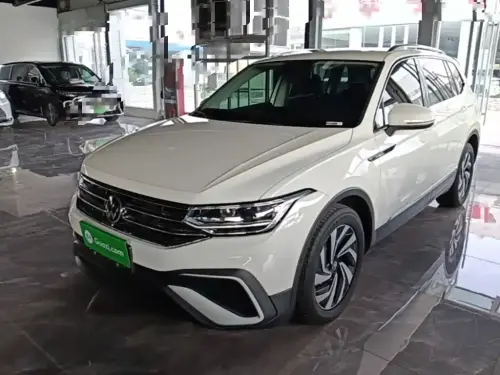 Volkswagen Tiguan, 2022
