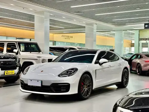 Porsche Panamera, 2023