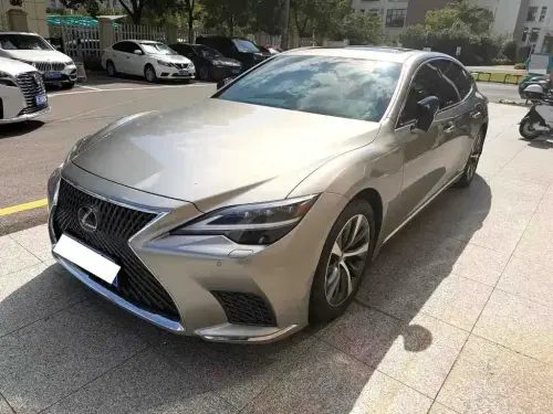 Lexus LS, 2022