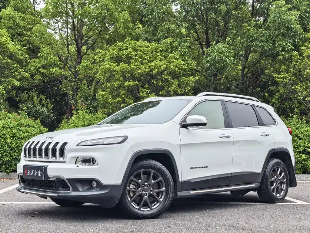Jeep Cherokee, 2021
