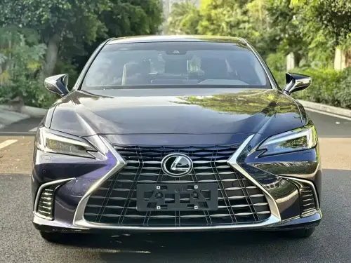 Lexus ES, 2025