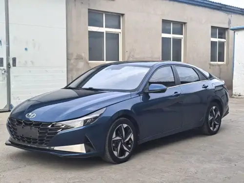 Hyundai Elantra, 2022