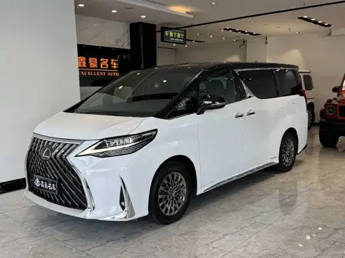 Lexus LM, 2022