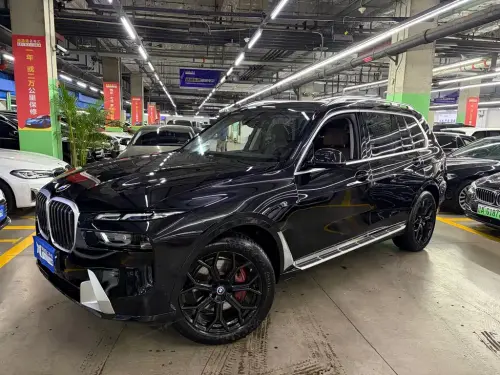 BMW X7, 2024