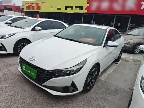 Hyundai Elantra, 2022