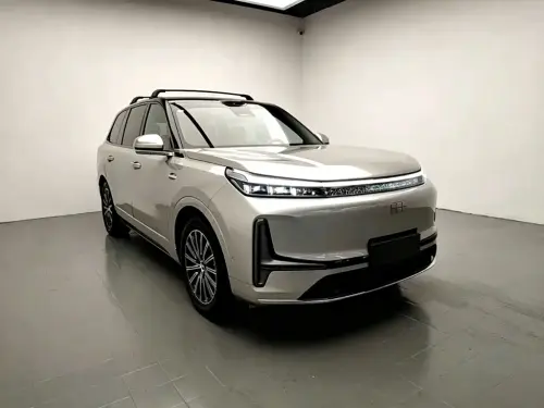 Geely Galaxy M9, 2025
