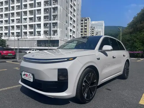 Li Auto L6, 2025
