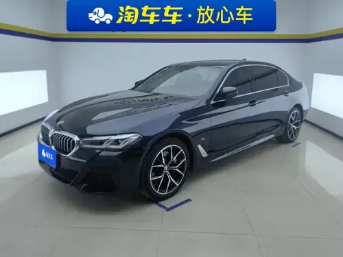 BMW 5-Series, 2022