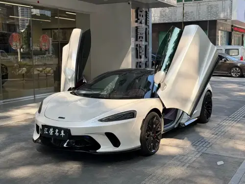 McLaren GT, 2022
