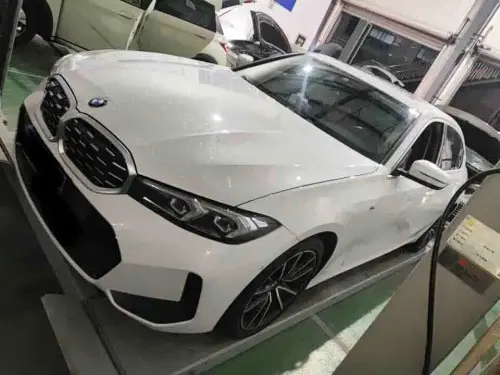 BMW 3-Series, 2022