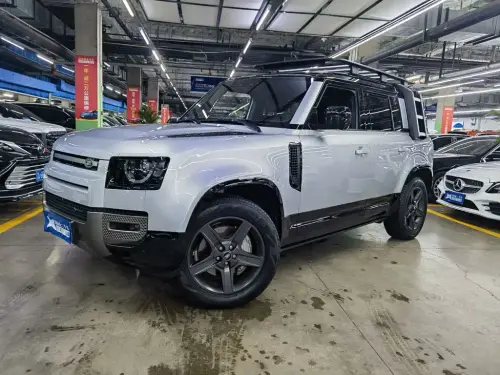 Land Rover Defender, 2023