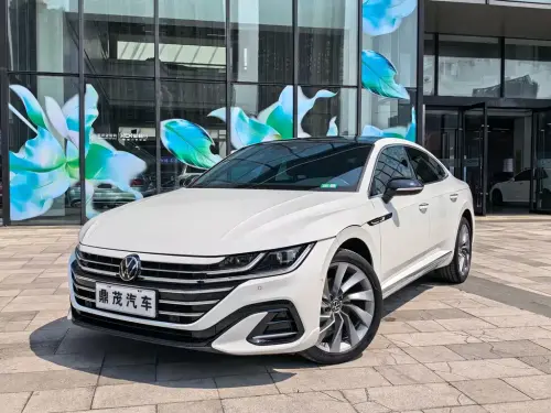 Volkswagen CC, 2024
