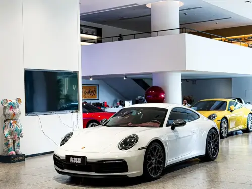 Porsche 911, 2023