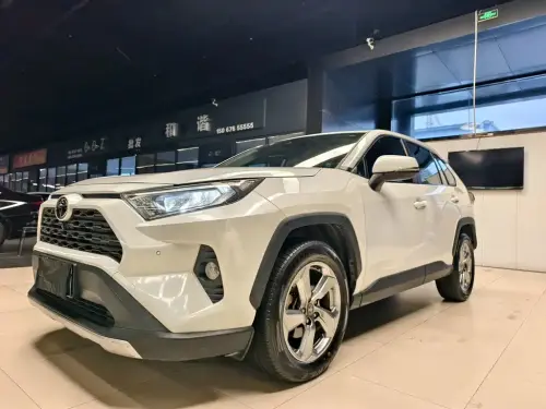Toyota RAV4, 2023
