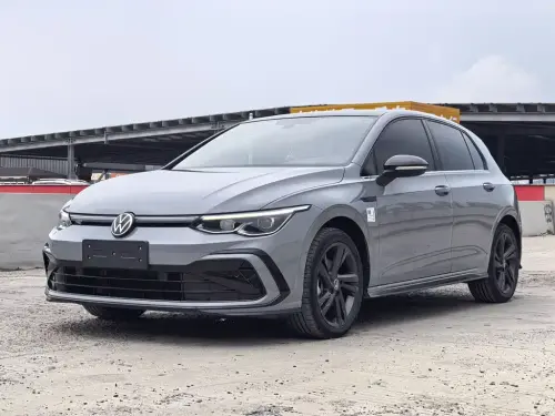 Volkswagen Golf, 2023
