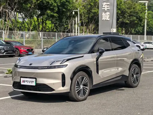 Lynk & Co 08, 2024