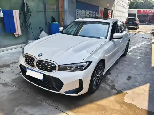 BMW 3-Series, 2023