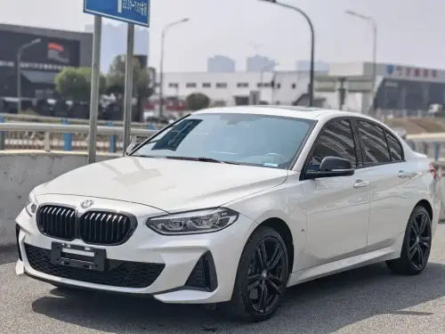BMW 1-Series, 2021