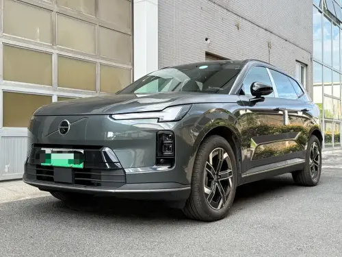 Volvo XC70, 2025