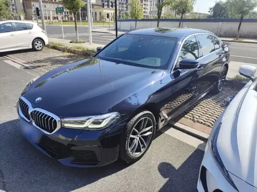 BMW 5-Series, 2022