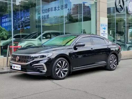Volkswagen Passat, 2023