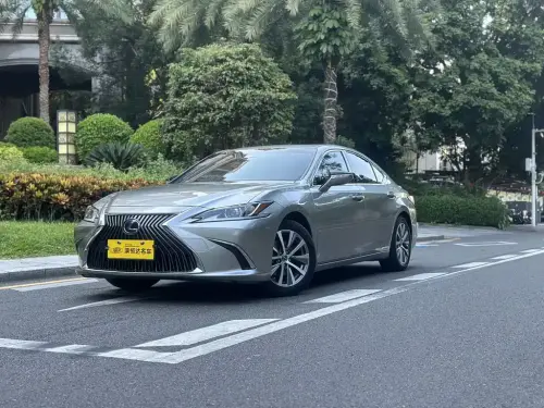 Lexus ES, 2021