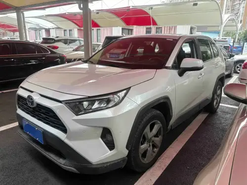 Toyota RAV4, 2023