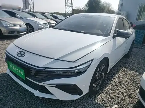 Hyundai Elantra, 2024