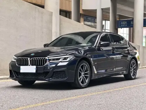 BMW 5-Series, 2022