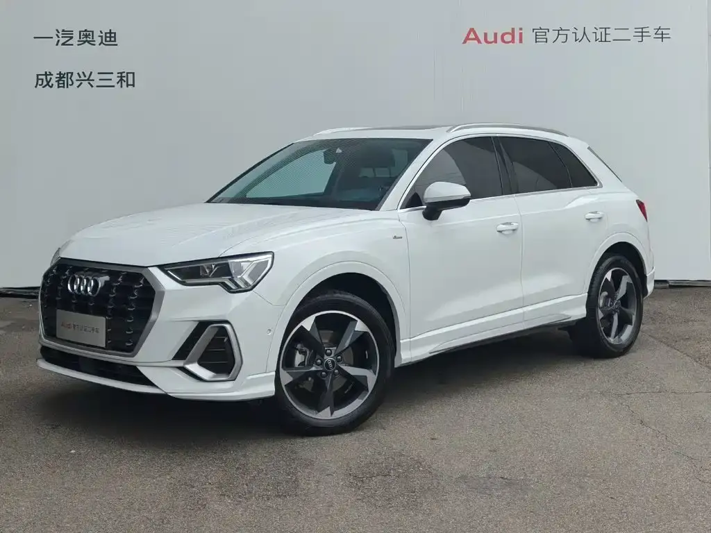 Audi Q3, 2022