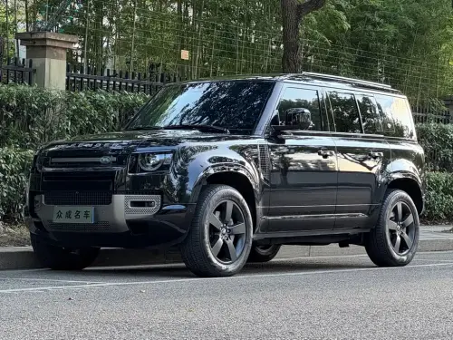 Land Rover Defender, 2023