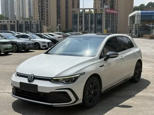 Volkswagen Golf, 2021