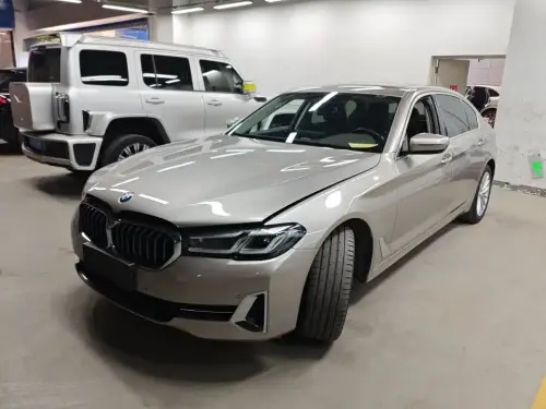 BMW 5-Series, 2022