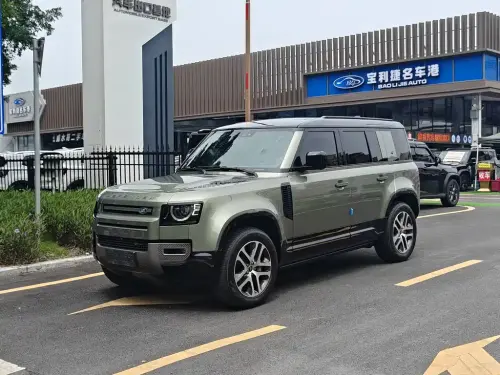 Land Rover Defender, 2023
