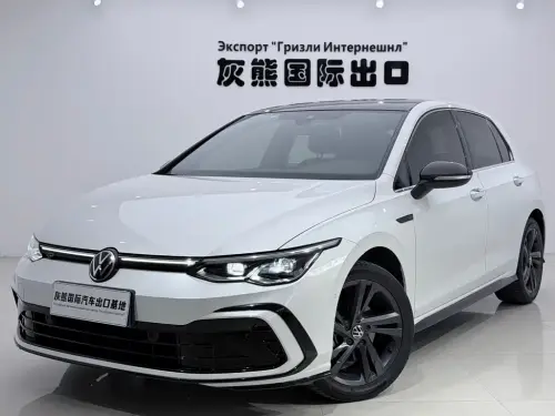 Volkswagen Golf, 2022
