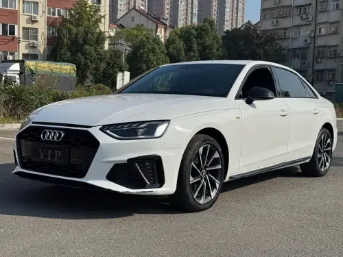 Audi A4, 2023