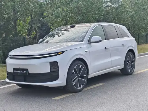 Li Auto L6, 2025
