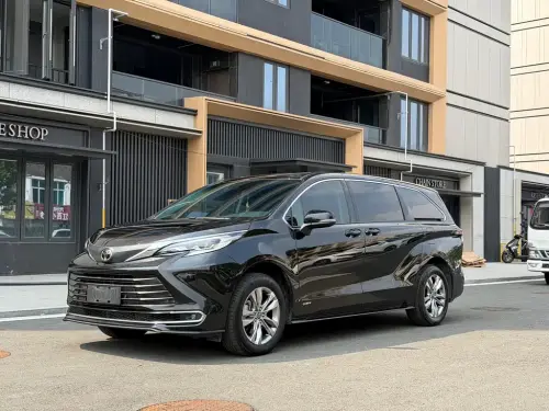 Toyota Sienna, 2025