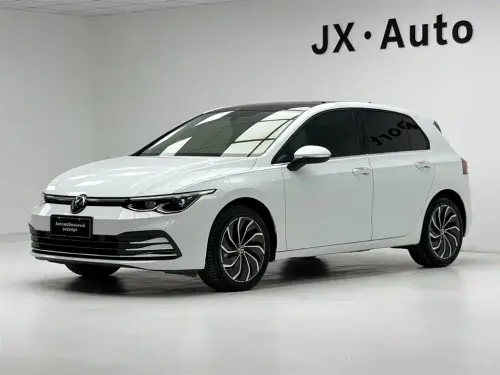 Volkswagen Golf, 2022